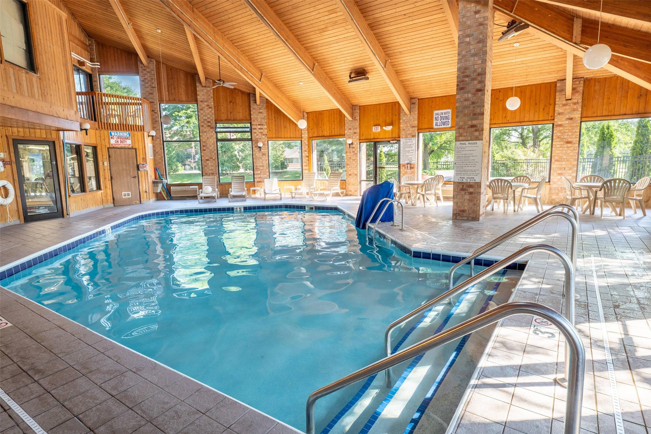 Quality Inn & Suites Sun Prairie Madison East 14/32