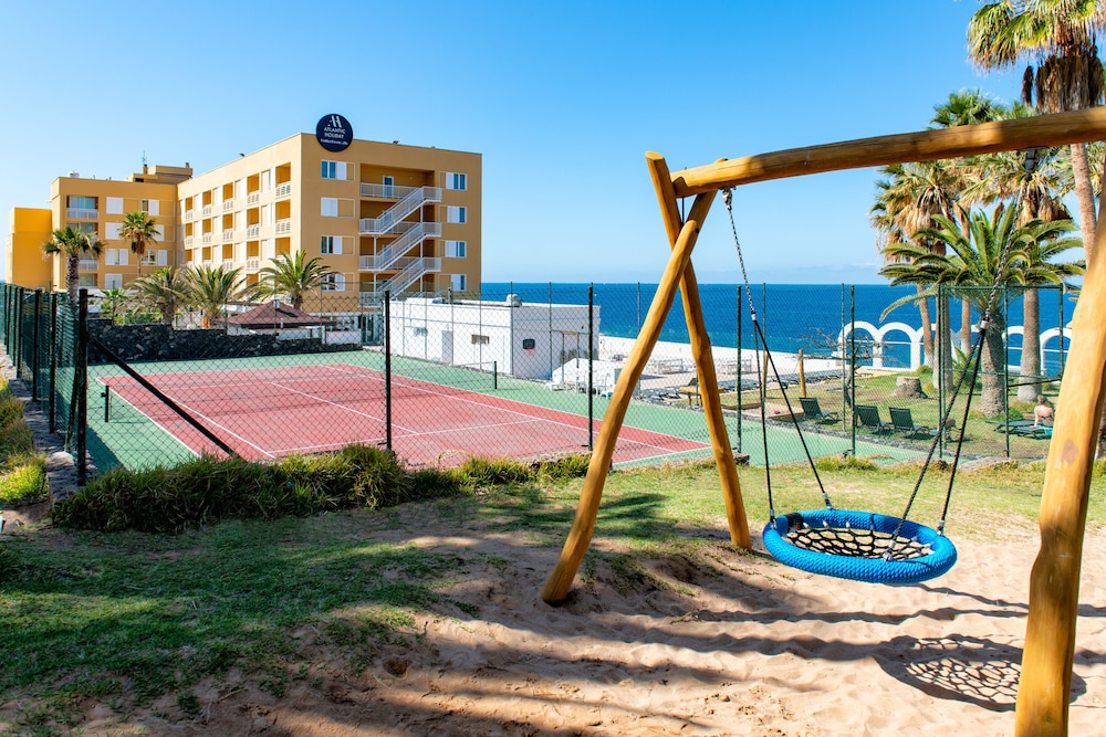 Atlantic Holiday Hotel 46/72