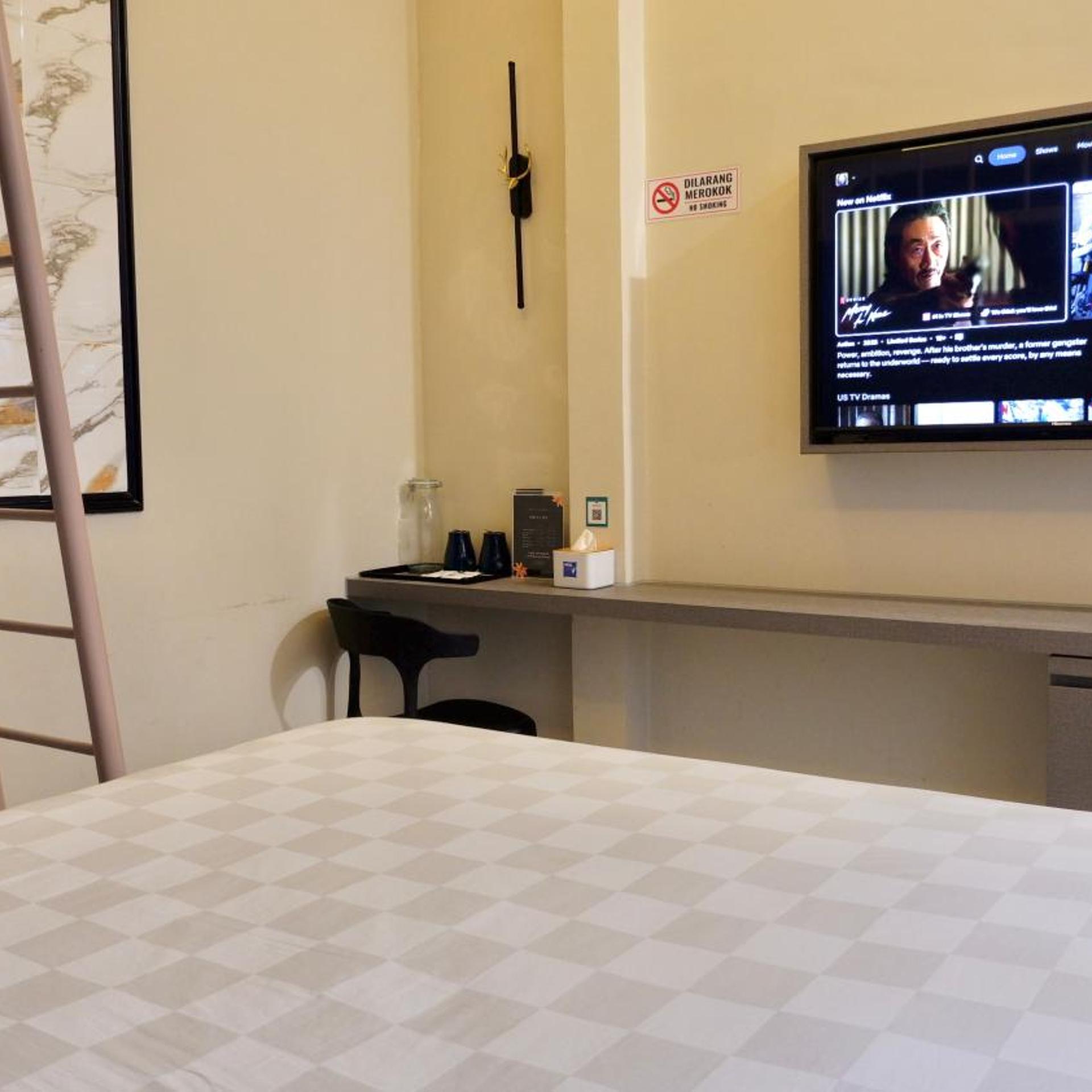 Hotel With OK 7/50