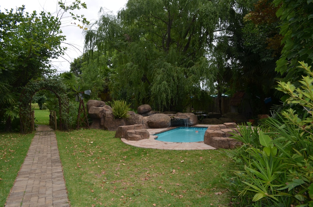 Winterton Country Lodge At Rose Cottage 20/23