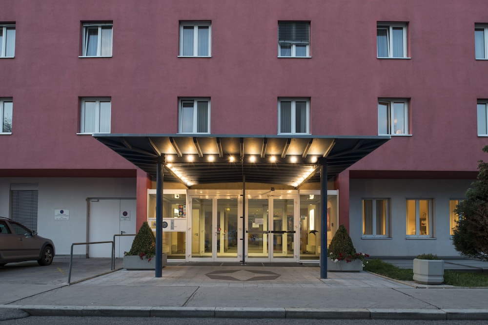 24hours Apartment Hotel 3/49