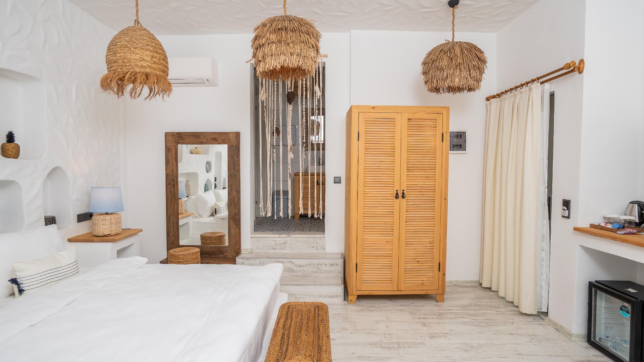 Premium, 2 Double Beds, Pool Corner