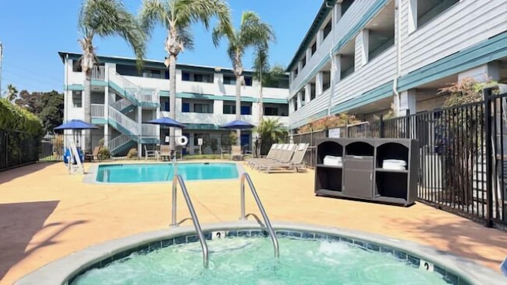 Heritage Inn San Diego 37/39