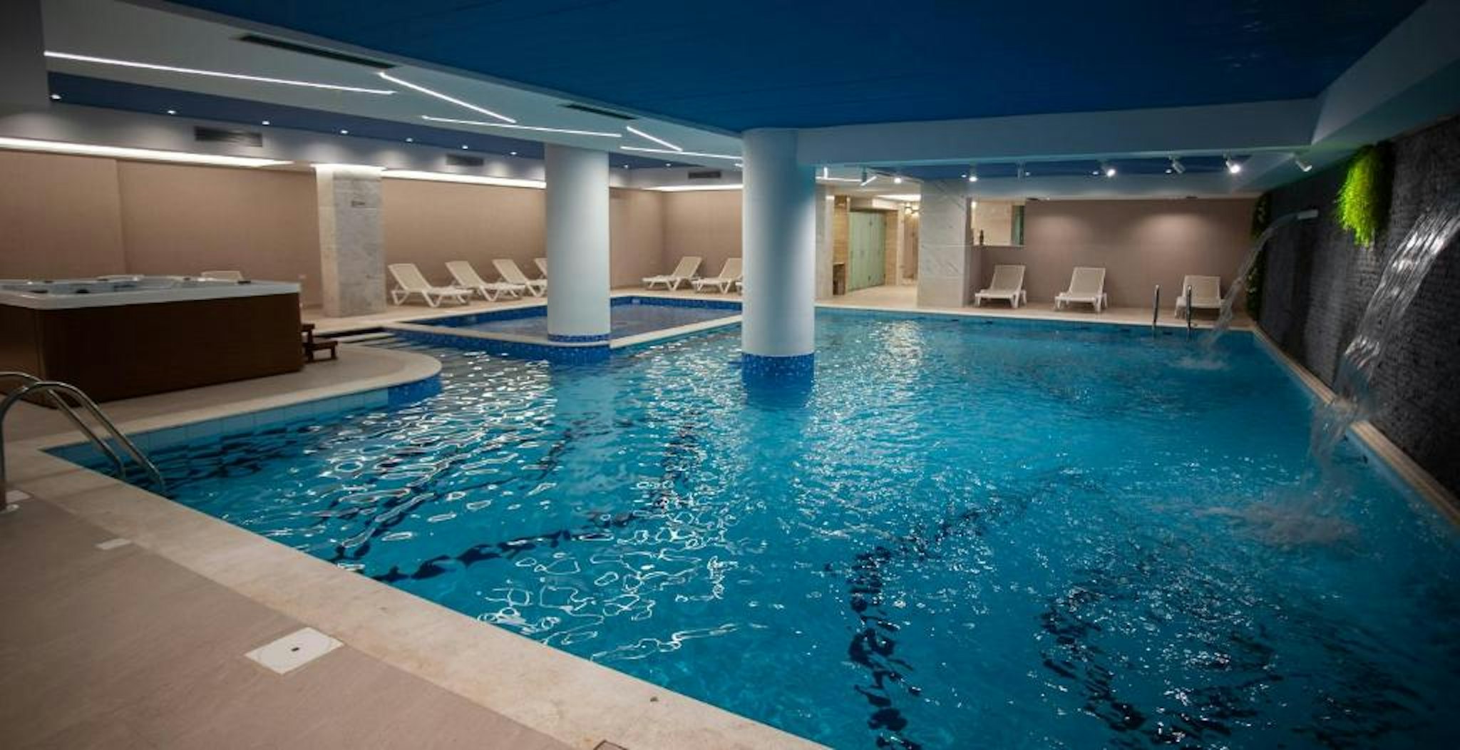 Doanesia Premium Hotel and Spa 34/45