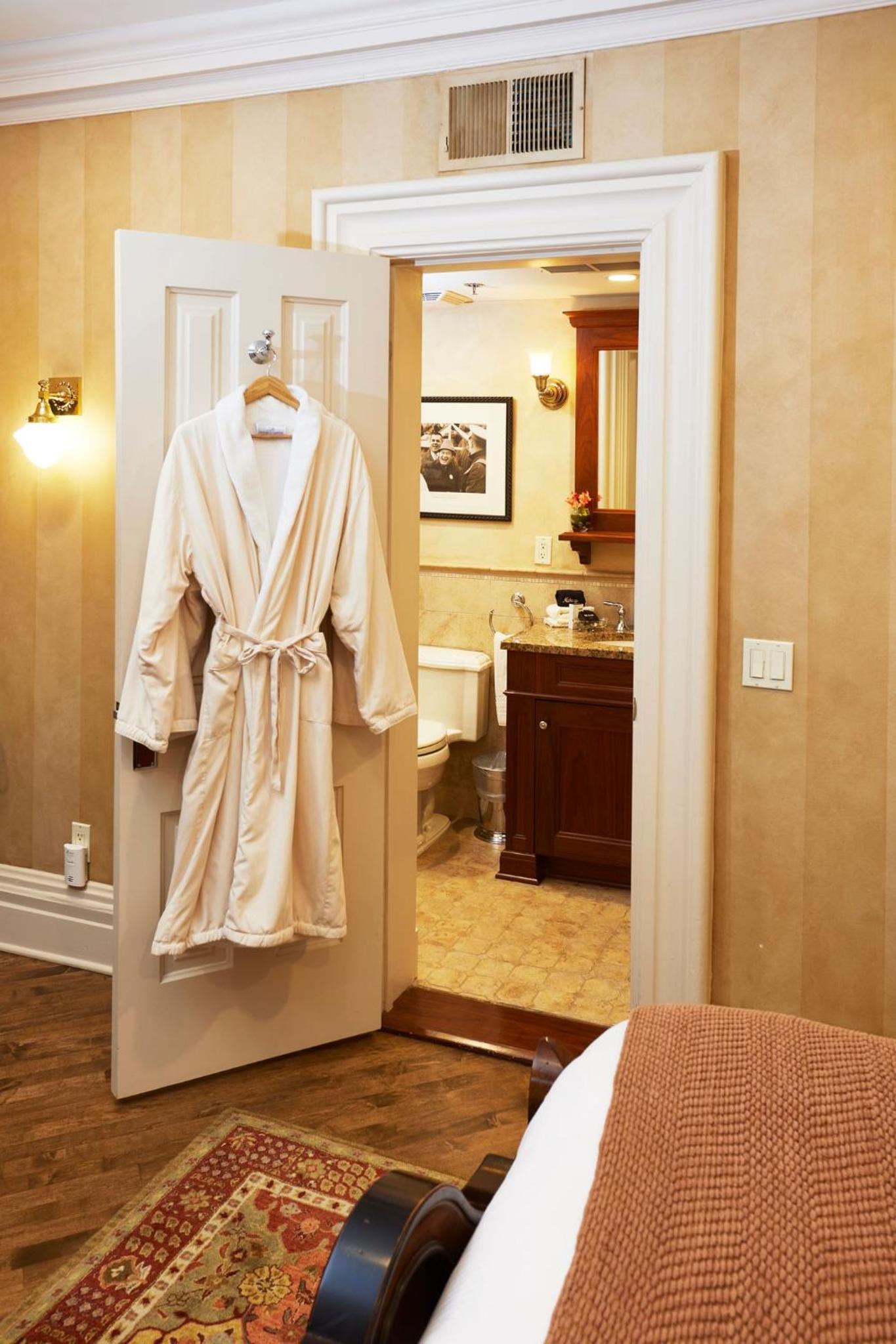 Mansion Hill Inn 10/62