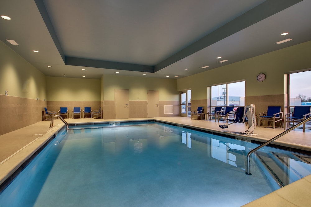 swimming pool spa
