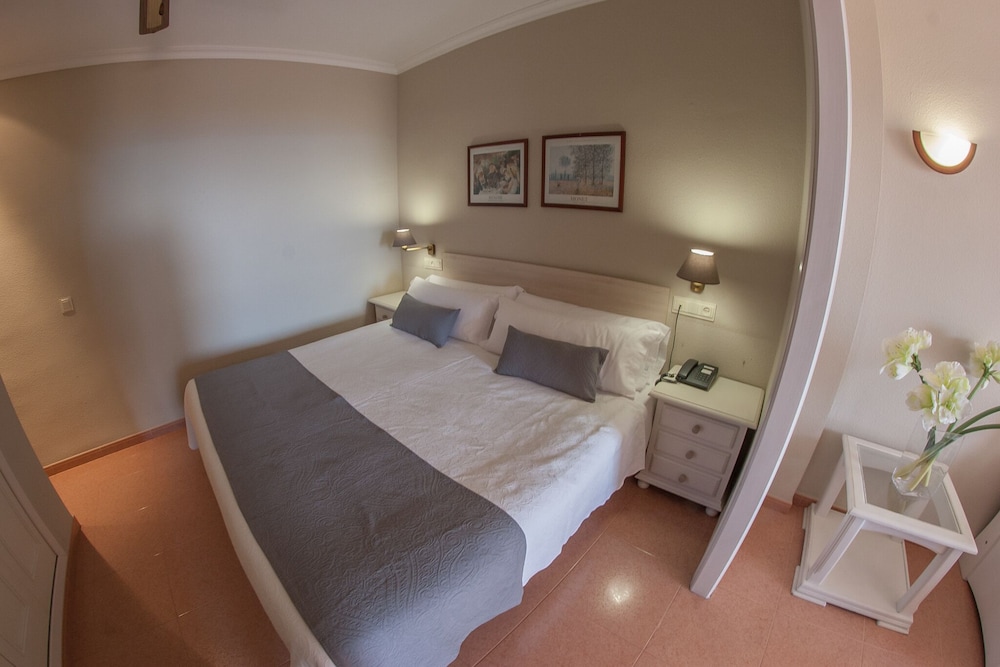 Aguadulce Aparthotel 4/15