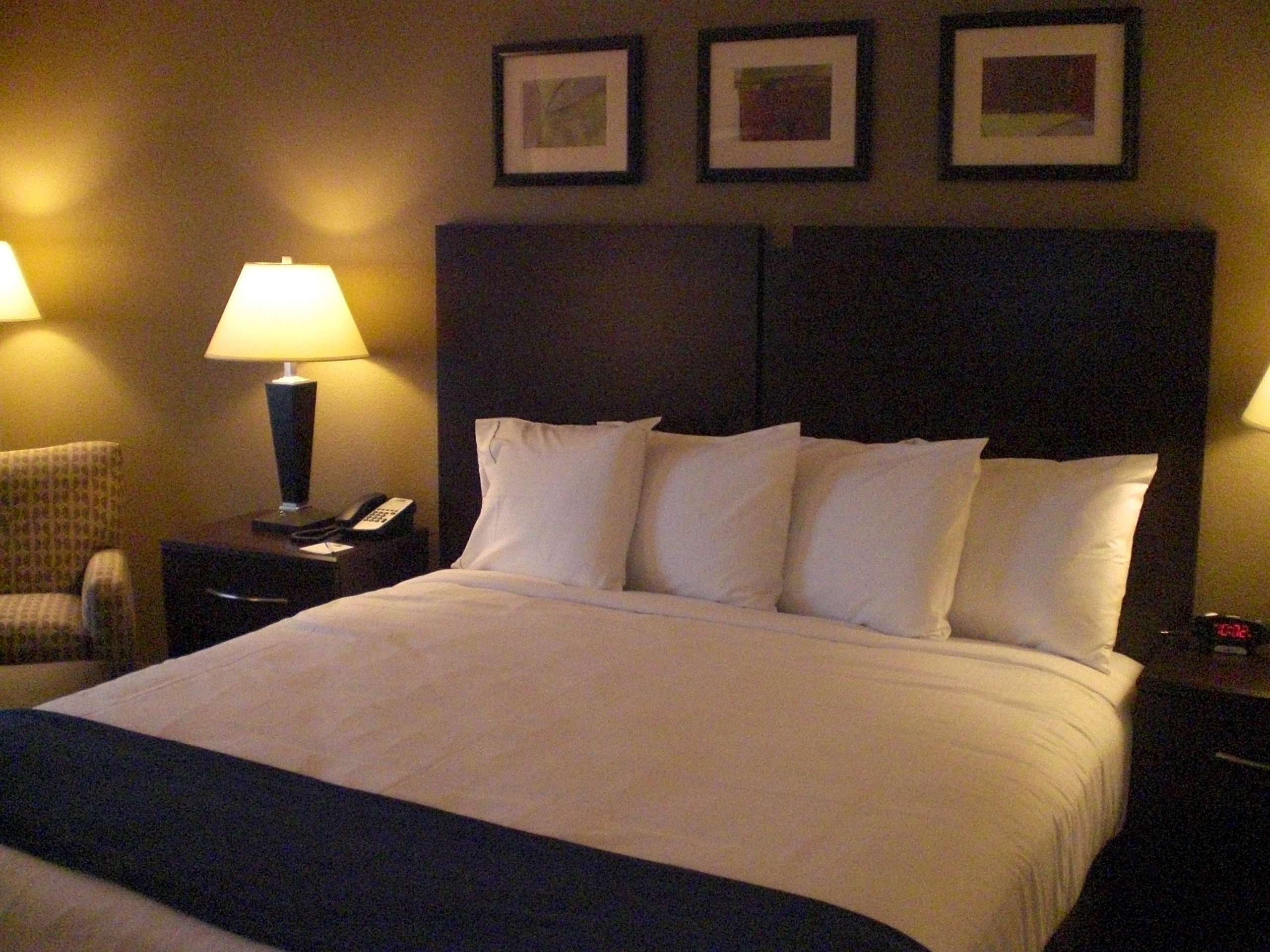 Holiday Inn Express Hotel Clovis Fresno 32/76