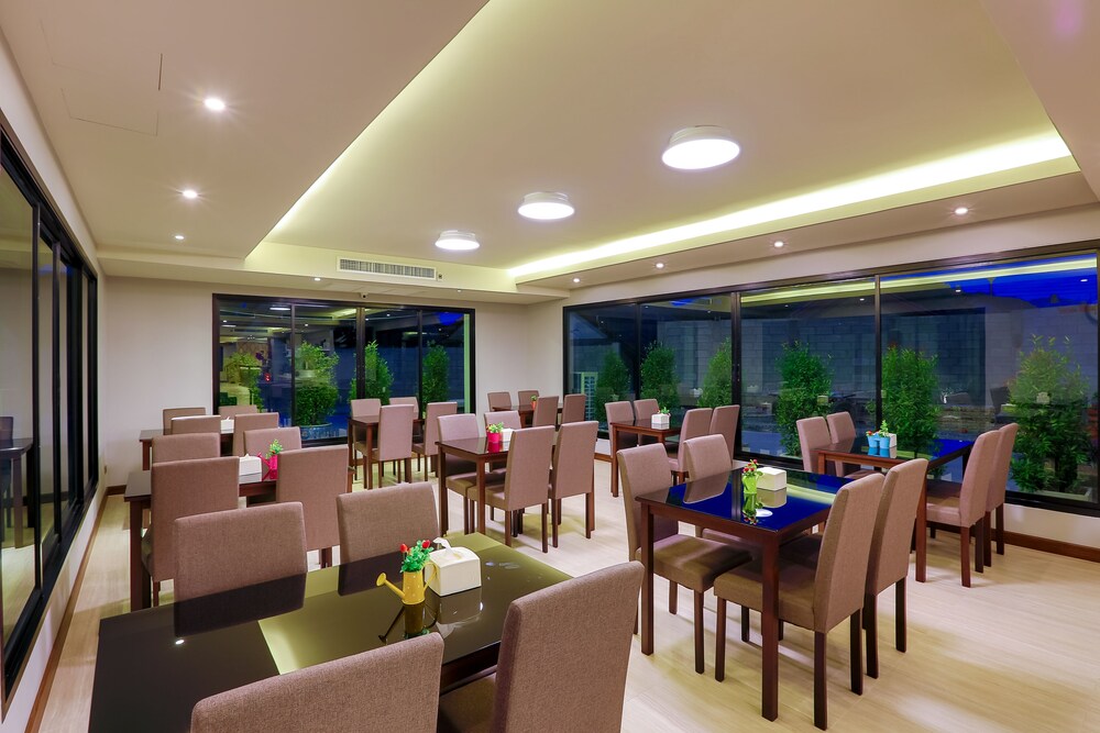 Rung Aroon Hotel By Le Siri 37/50