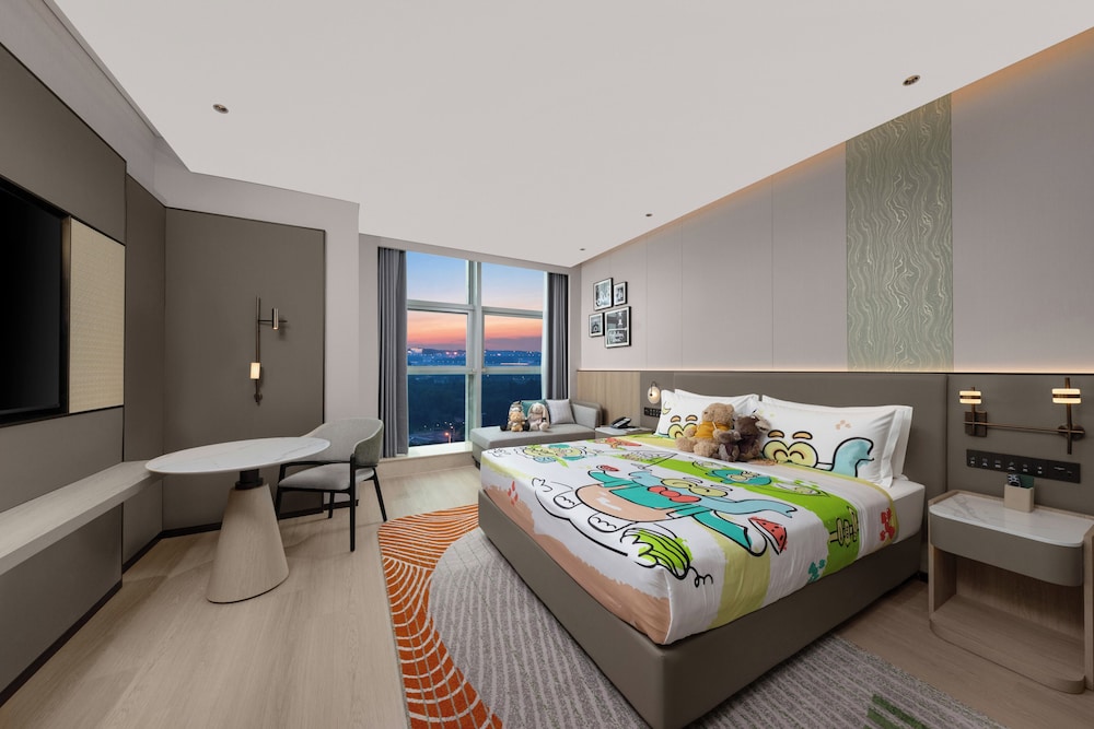 Kids Theme, Premium, 1 King and 1 Single Beds