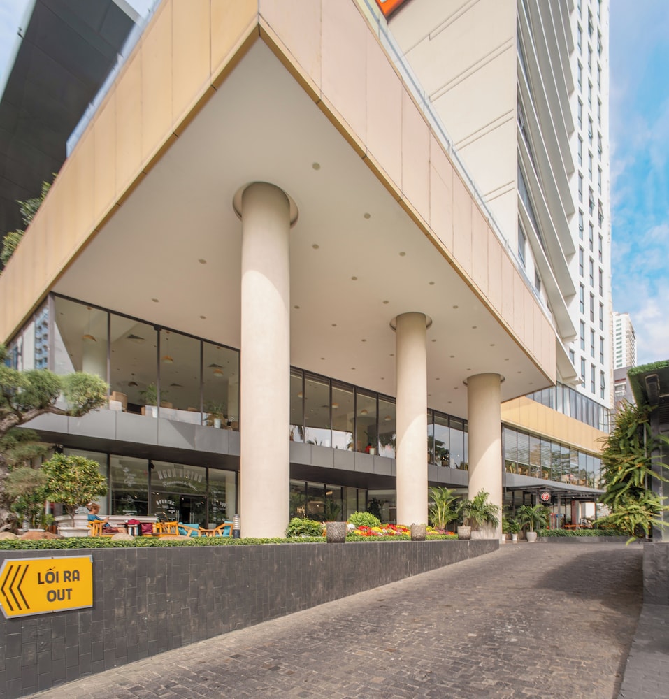 Starcity Bayfront Nha Trang Hotel 4/76