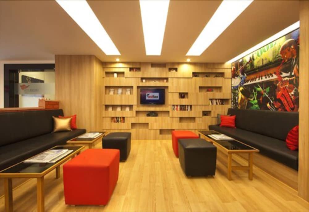 Red Fox Hotel Hitec City 18/33