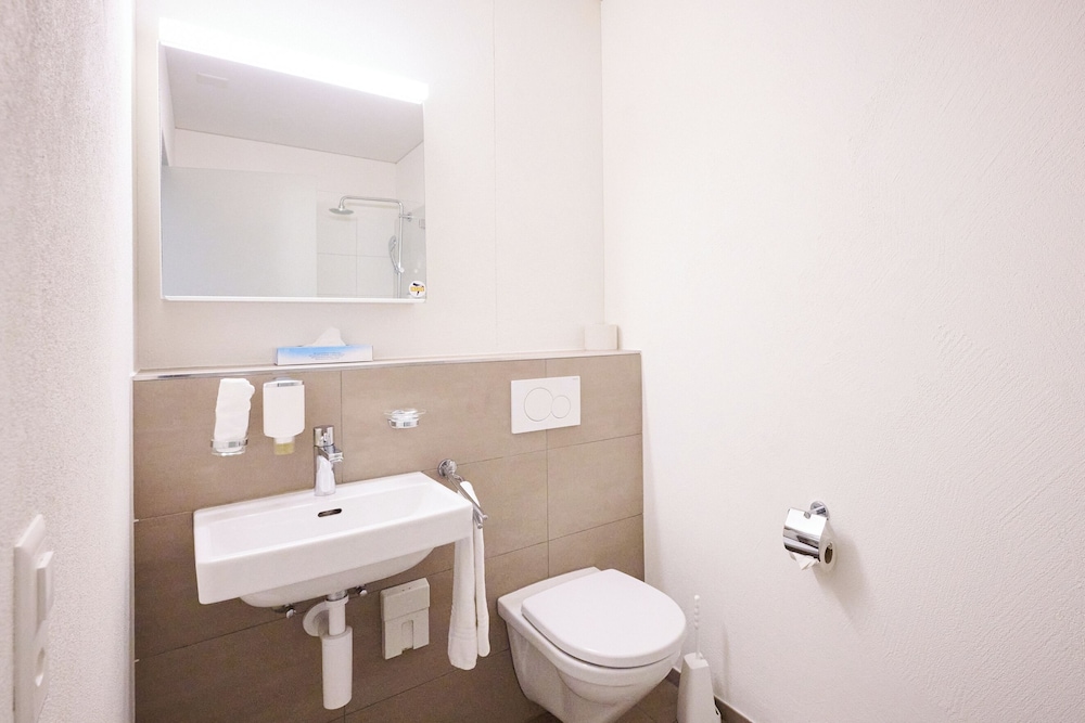 Hotel am Kreisel Self-Check-In by Smart Hotels 35/41