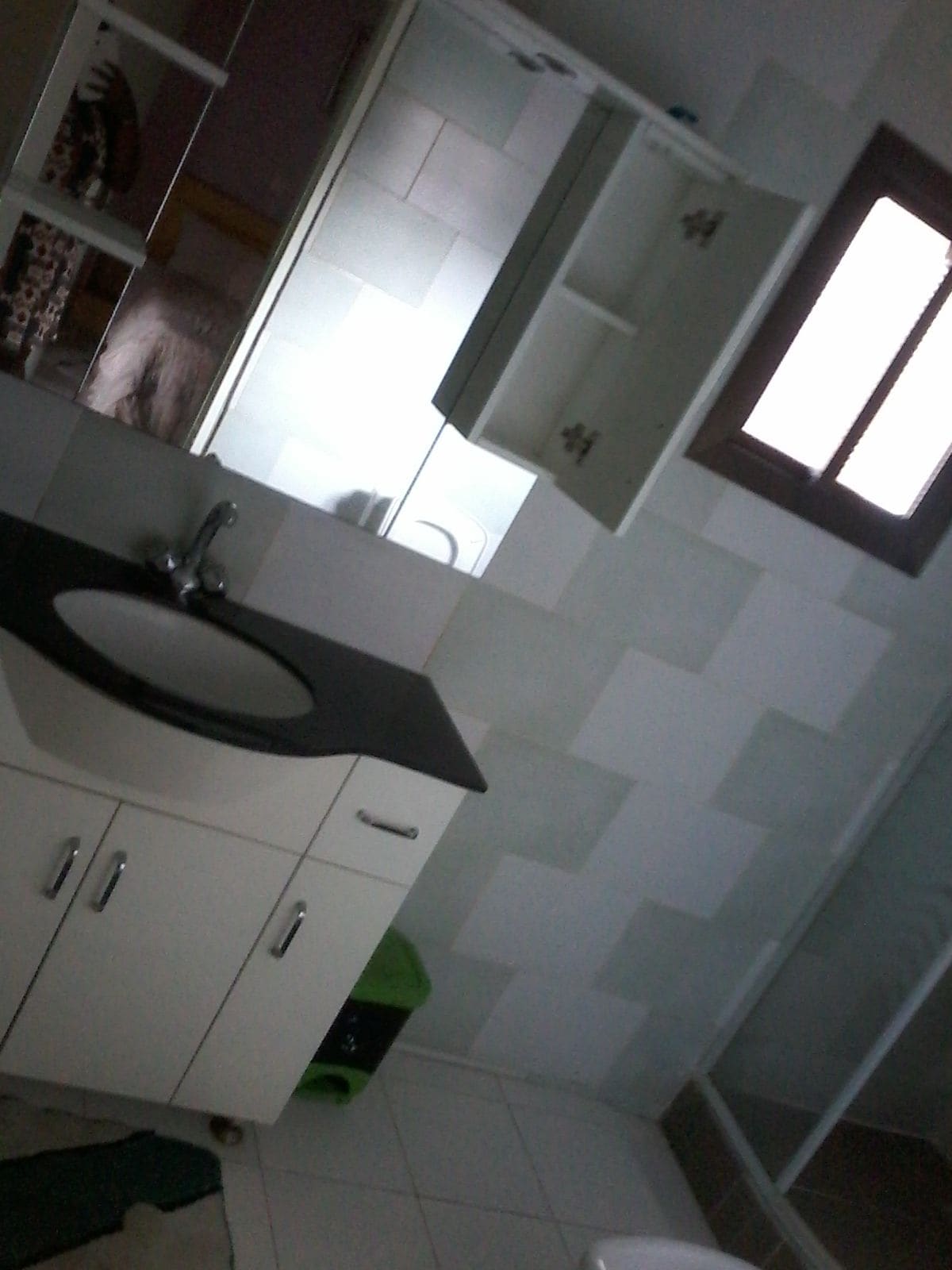 SUITE, QUEEN BED