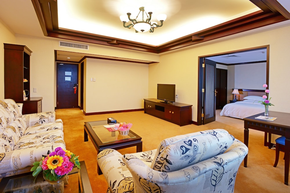 GUANGZHOU NEW CENTURY HOTEL 51/65