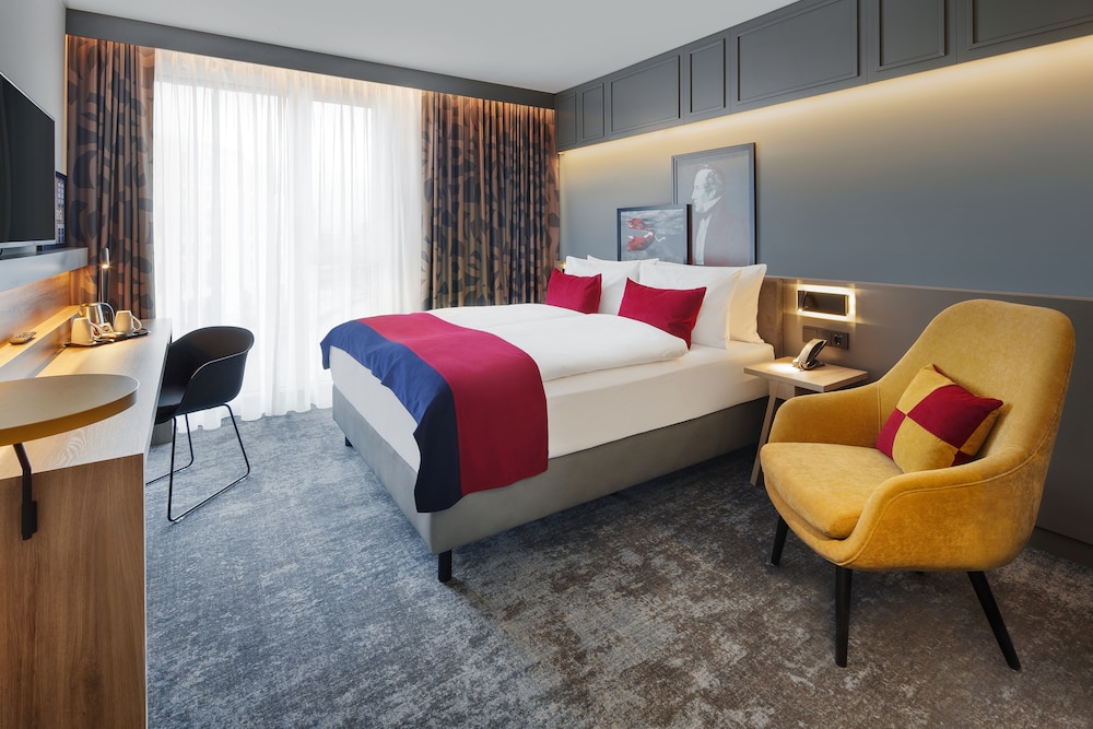 HOLIDAY INN HAMBURG - HAFENCITY 20/75