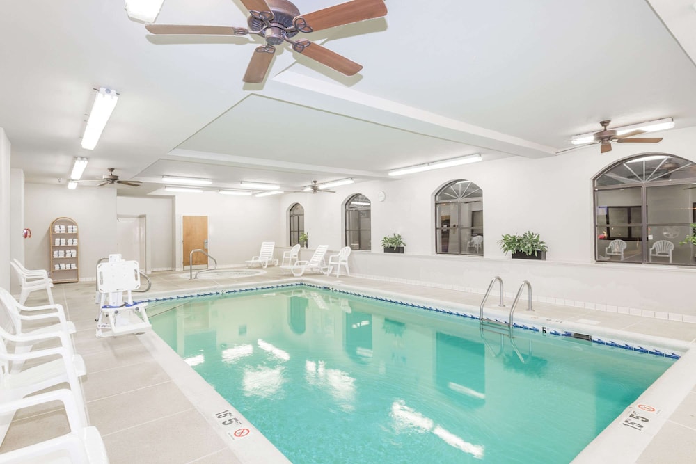 Baymont by Wyndham Asheville/Biltmore Village 3/27