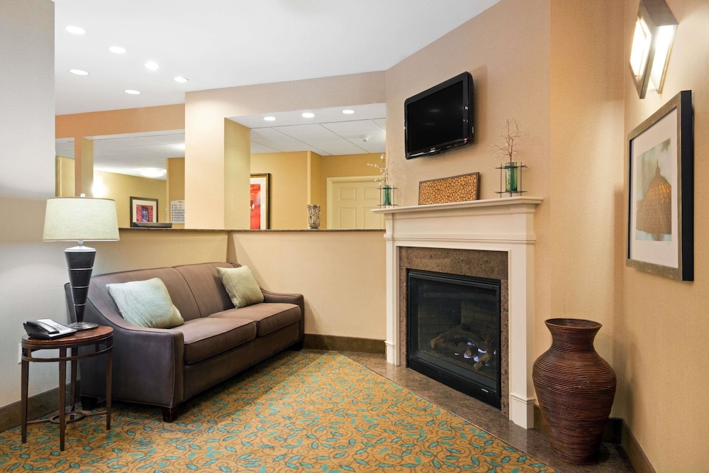 Baymont By Wyndham Denver International Airport 23/38