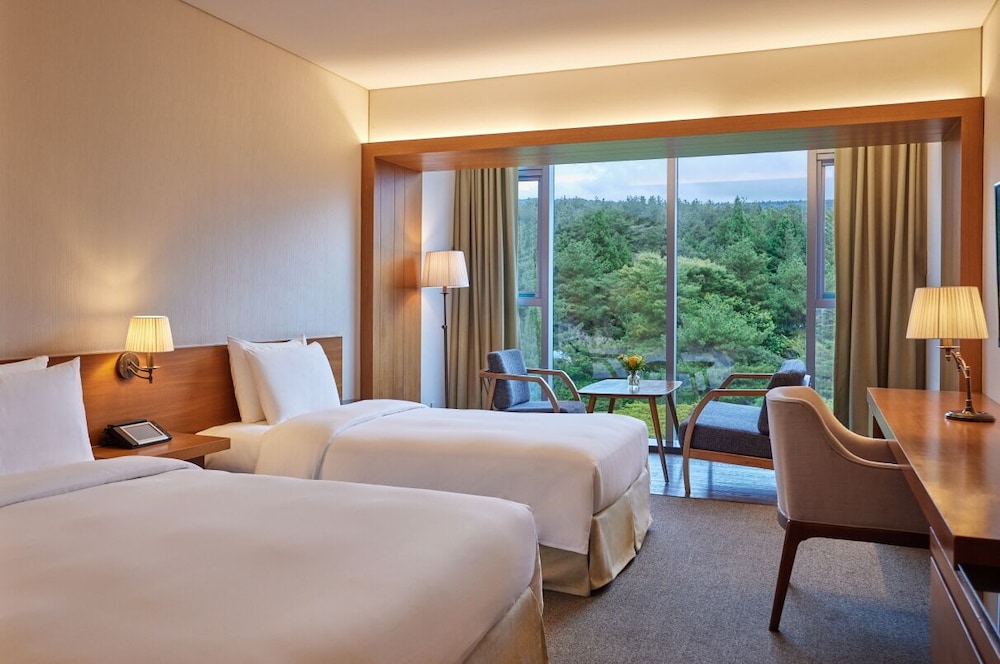 WE Hotel Jeju 17/69
