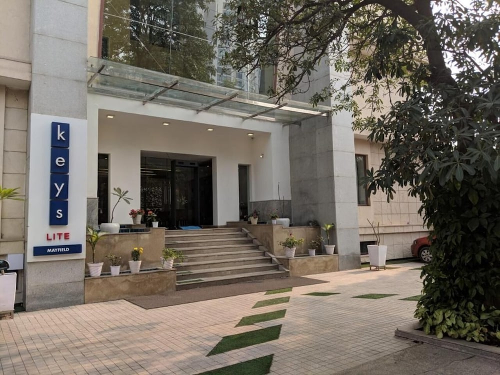 Keys Lite Mayfield Gurugram 18/22