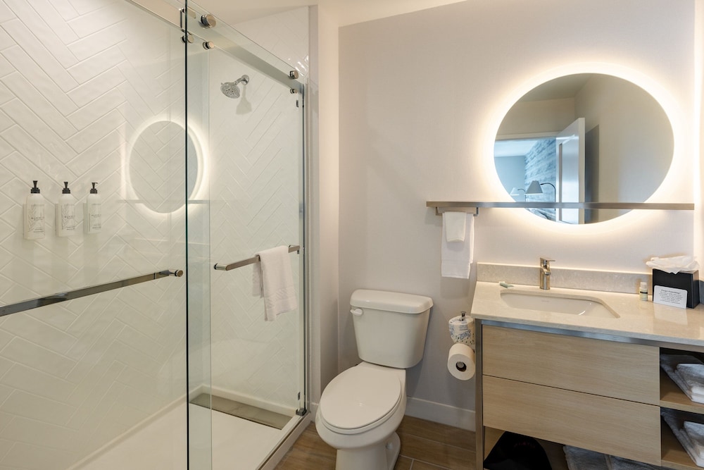 TownePlace Suites Canton Riverstone Parkway 35/38