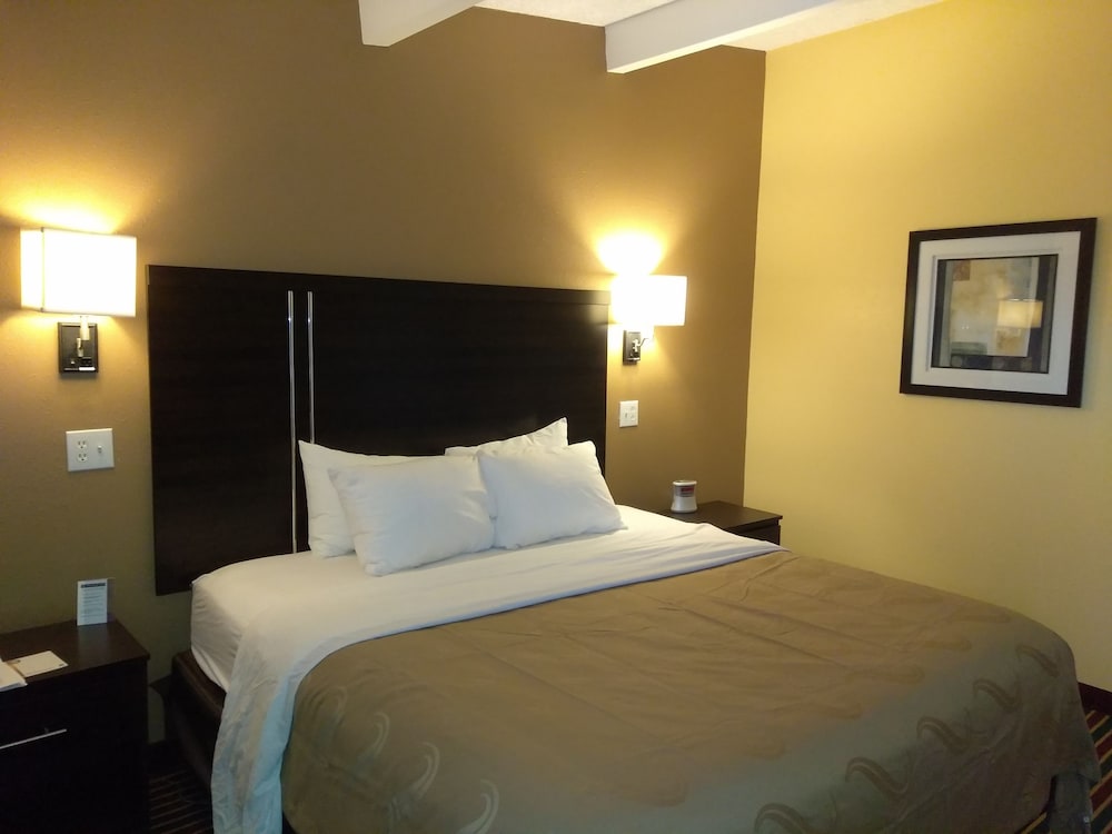 Quality Inn Rock Hill Northeast I-77 11/47