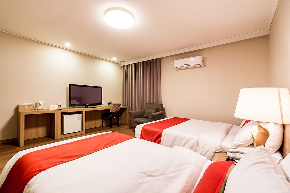Korea Tourist Hotel 17/61