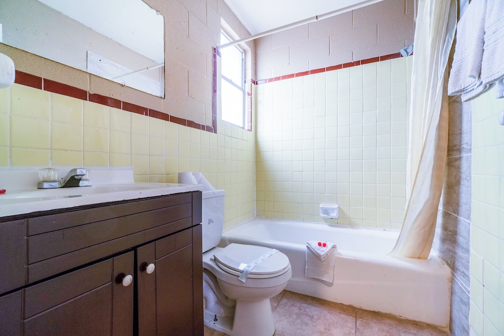 OYO Hotel Beeville US 181 62/64