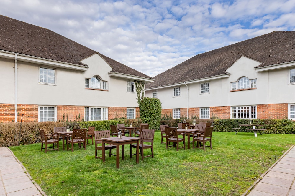 Mercure Tunbridge Wells 74/75