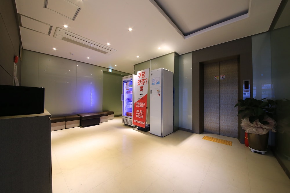 Hotel M Story 35/44