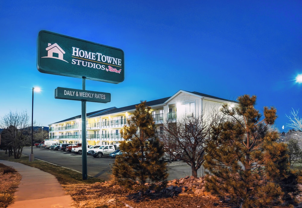 HomeTowne Studios By Red Roof Colorado Springs - Airport 22/27