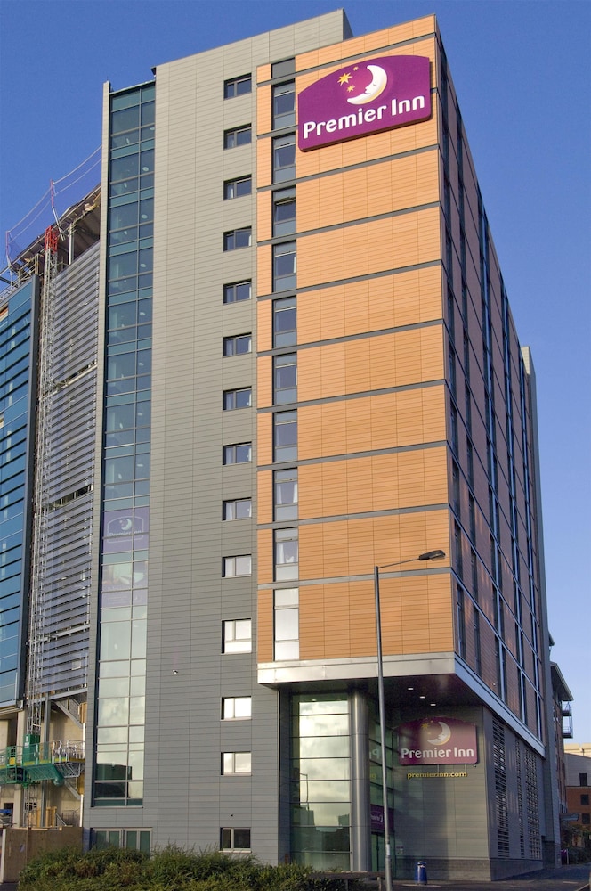 Premier Inn Sheffield City Centre (St Mary's Gate) in SHEFFIELD