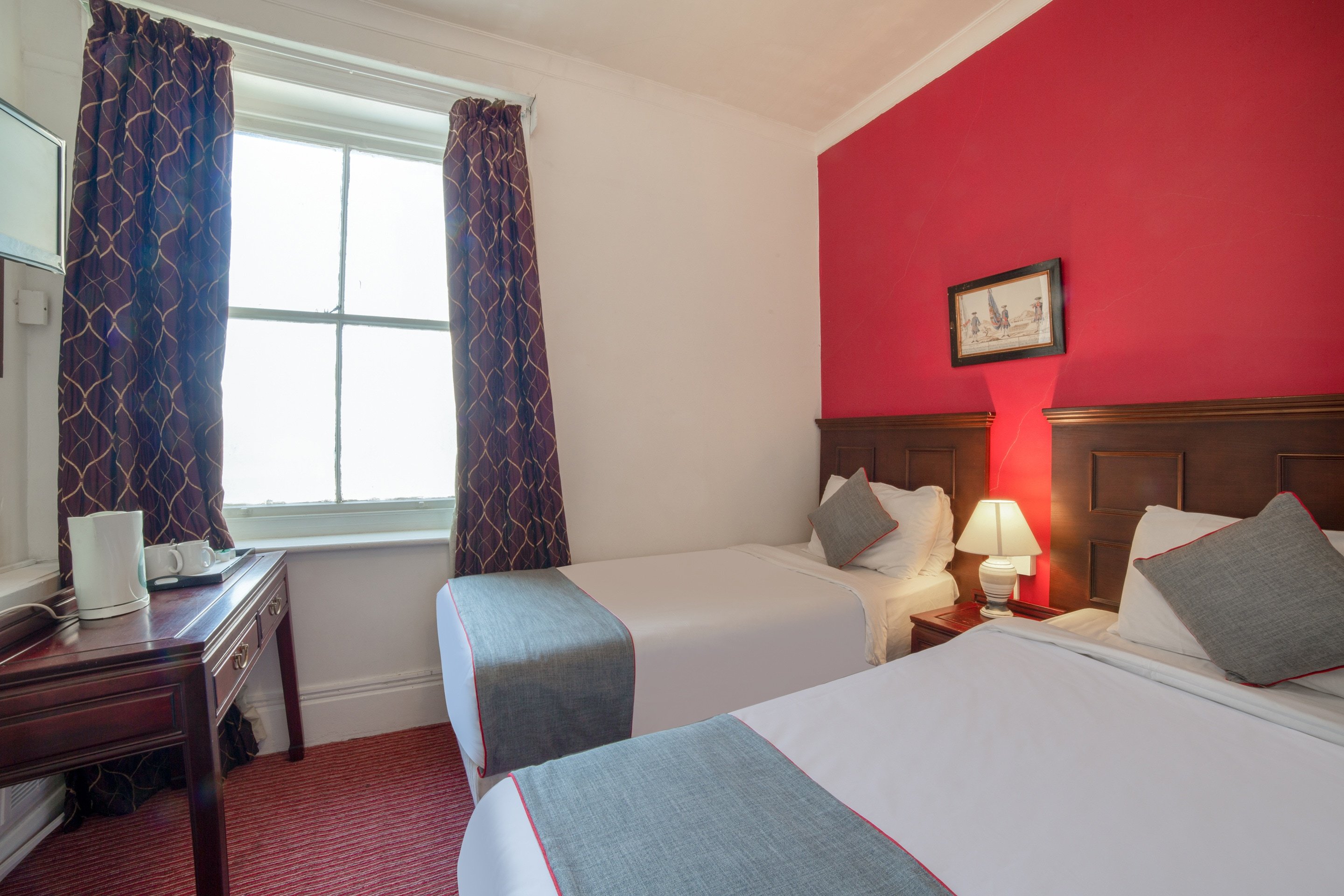 OYO The Strand Hotel 23/39