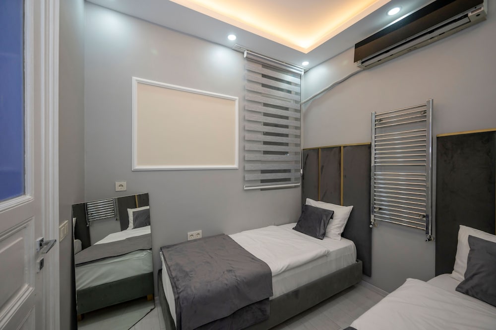 Hotel Next2 24/65