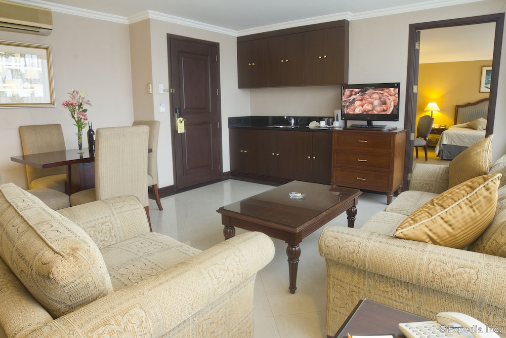 Herald Suites Solana 43/65