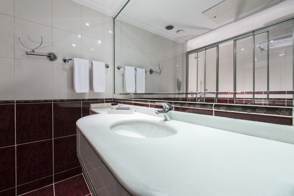 Akar International Hotel 50/50