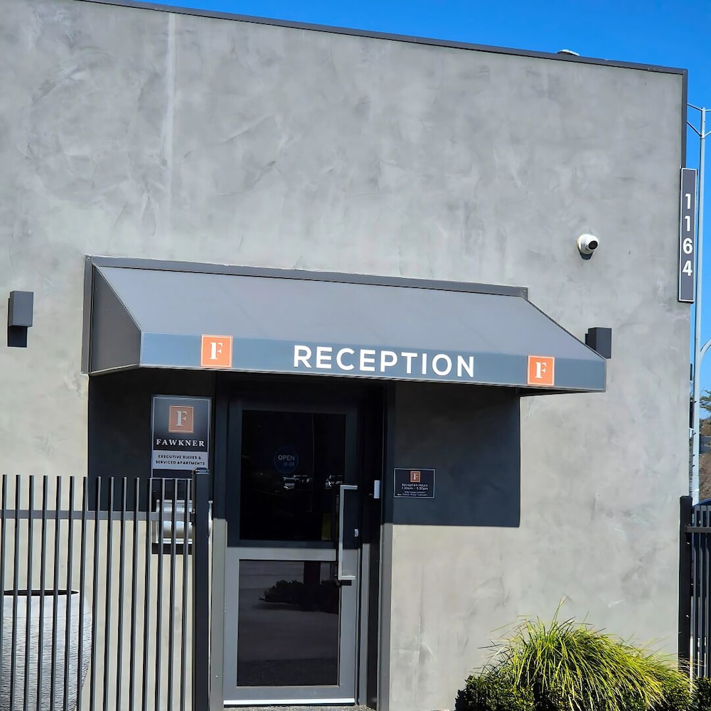 Fawkner Suites Serviced Apartments 1/64