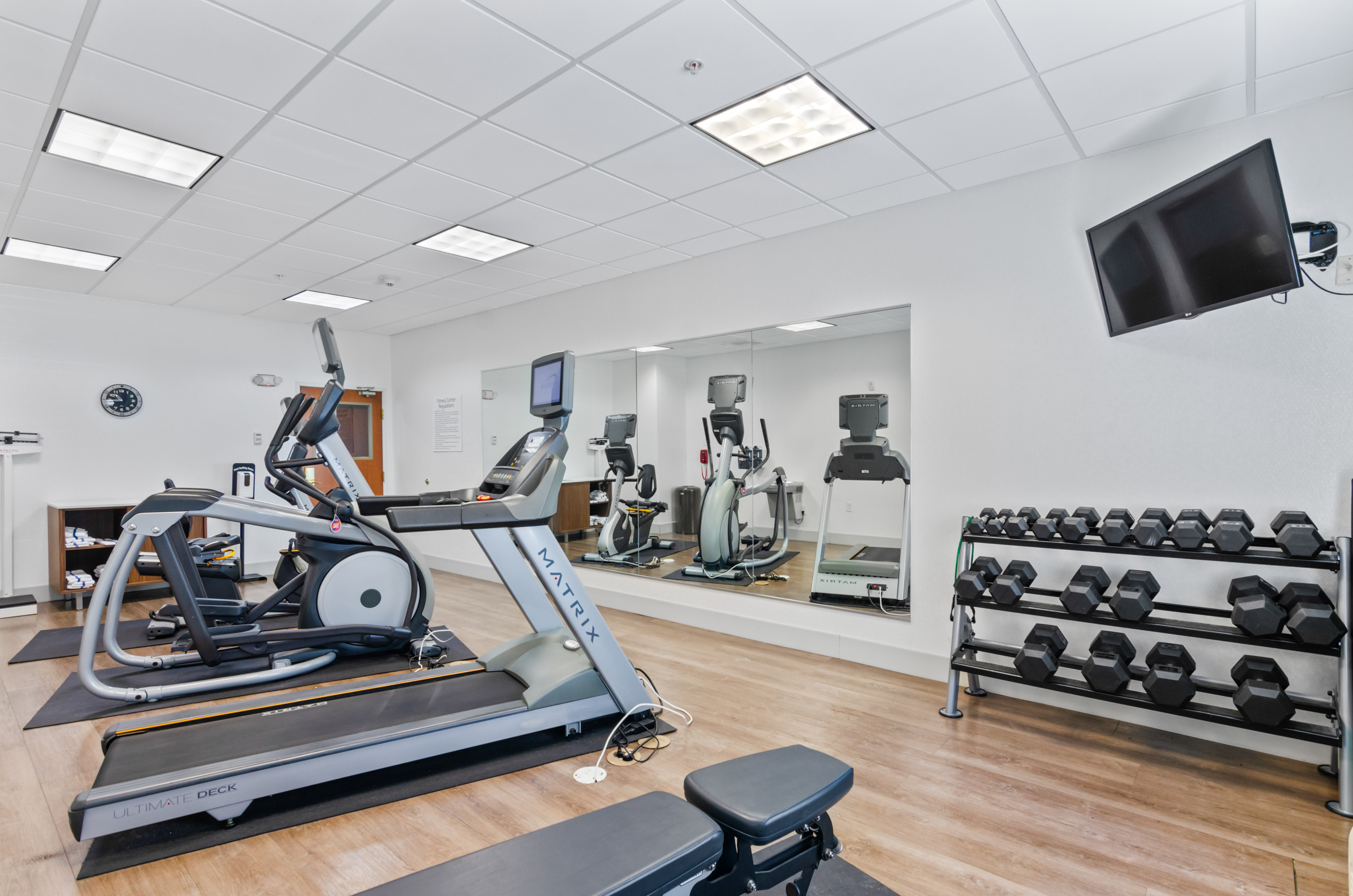 Holiday Inn Express Hotel And Suites Mount Airy 36/60