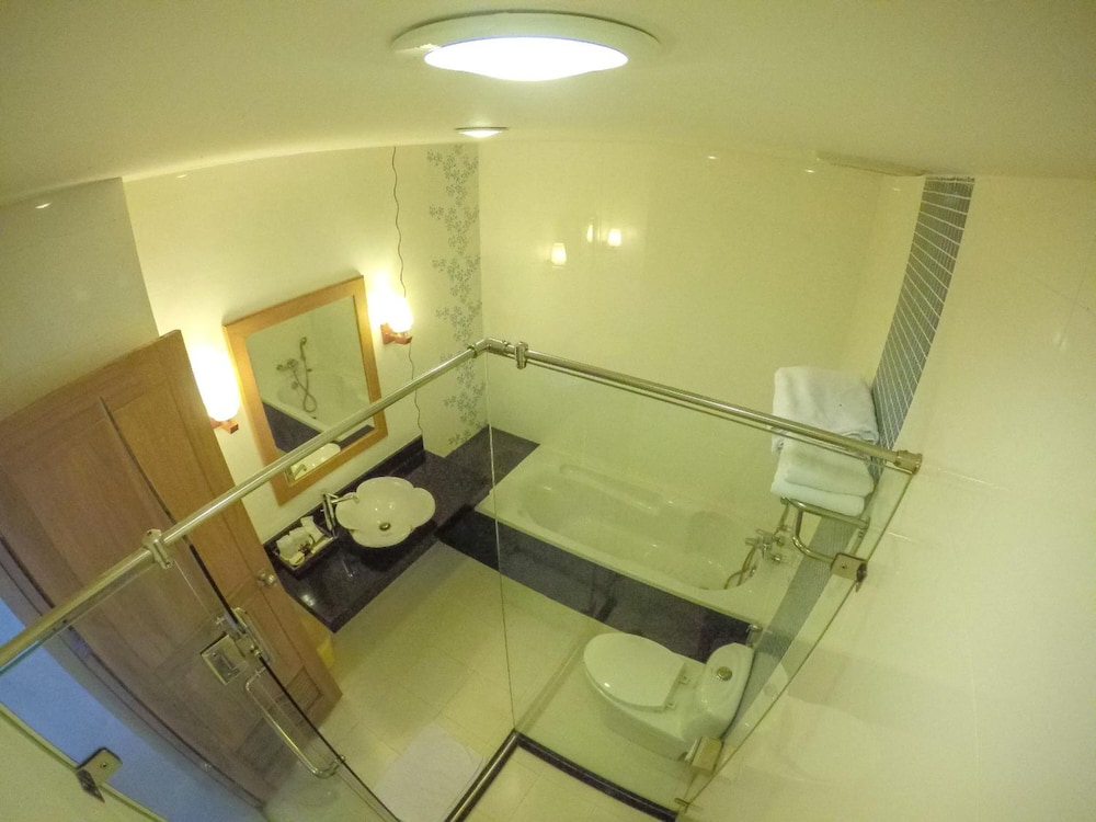 HIRAN RESIDENCE 57/58