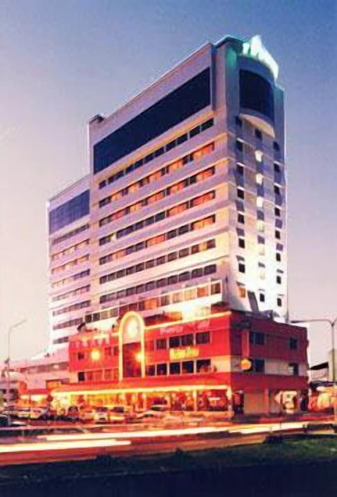 Premier Hotel 1/28