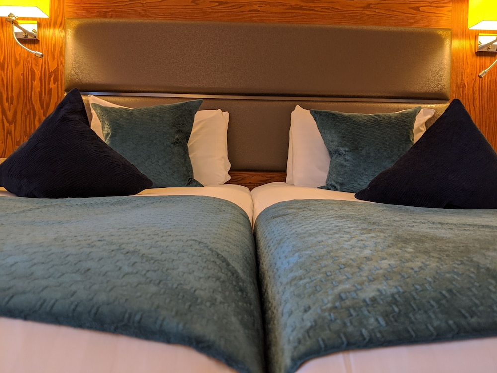 Cotswold Lodge Hotel 23/64