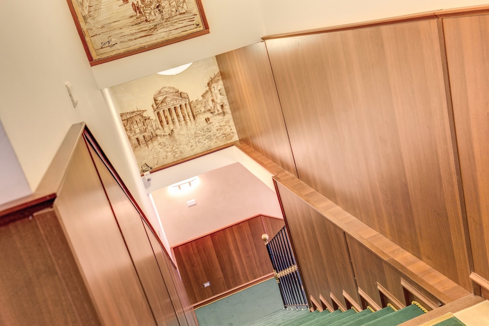 Hotel Flavio Rome 25/33