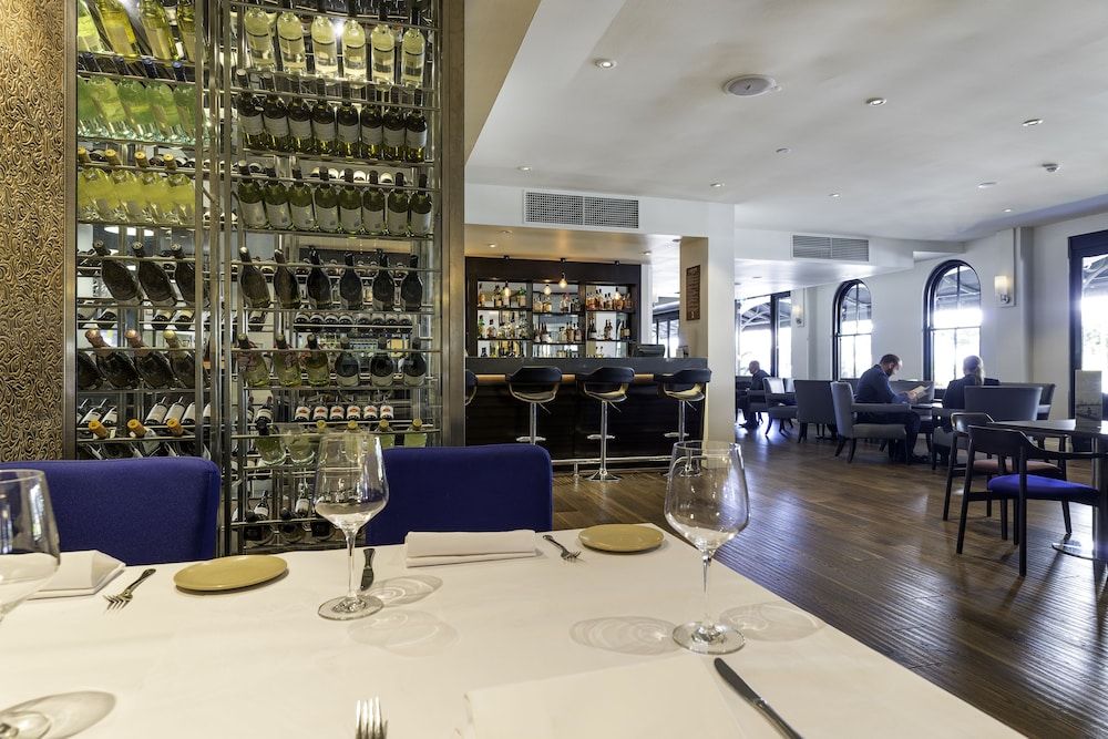 Esplanade Hotel Fremantle by Rydges 60/80