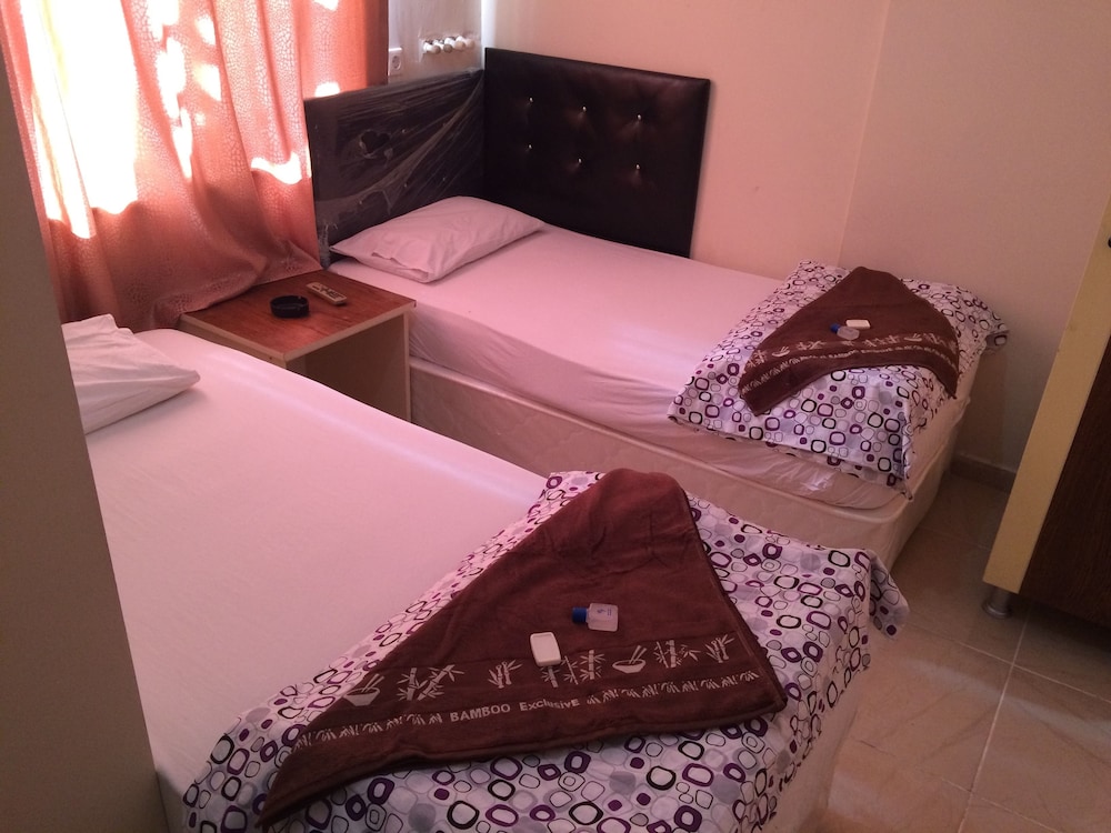Ersoy Aga Otel 48/66