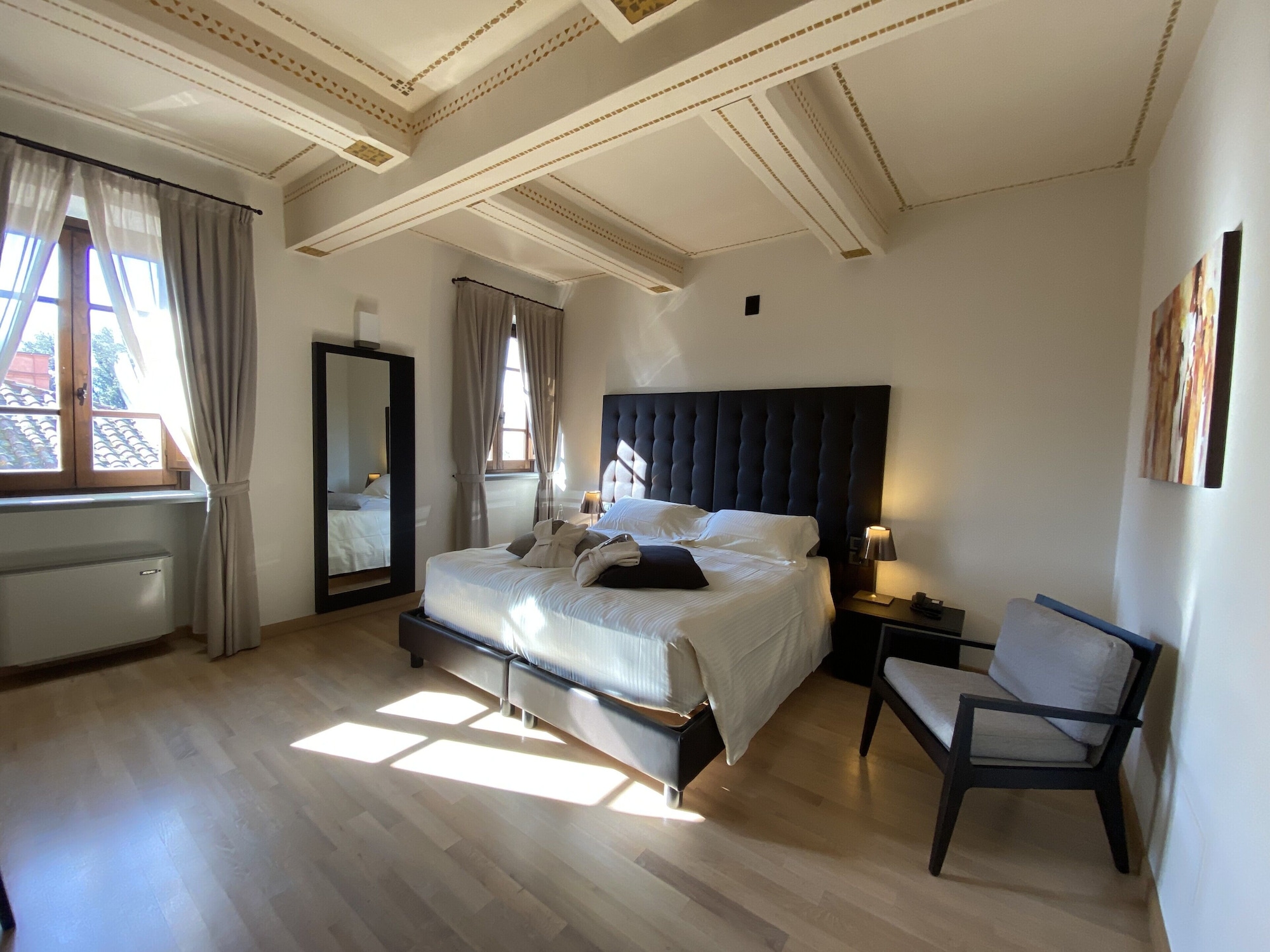 BASIC, SUITE, KING BED