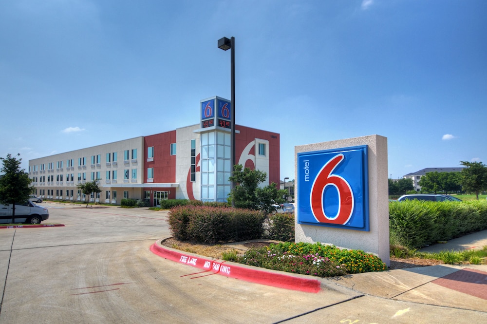 Motel6 Roanoke, TX - Northlake - Speedway in ROANOKE - TX