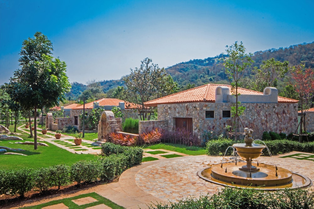 Mela Garden Retreat Cottage 12/75