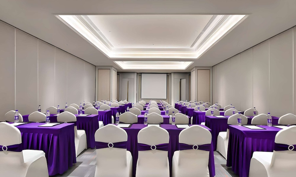 Mercure Chengdu Jinniu Wanda Plaza 54/60