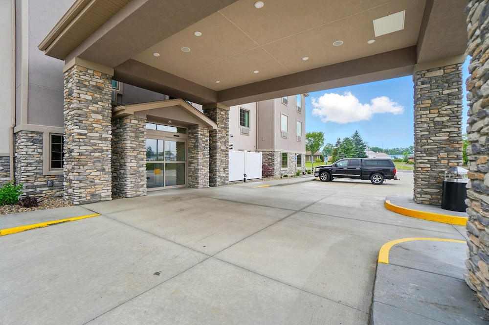 Cobblestone Hotel & Suites - Russells Point at Indian Lake 37/50