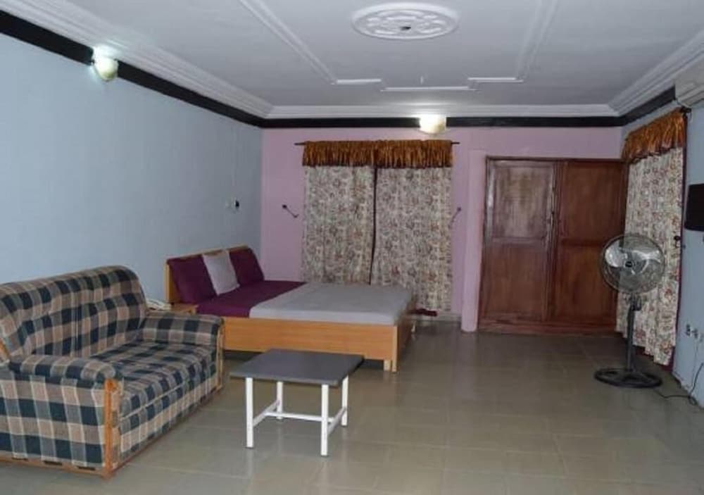 Pedallo Luxury Inn Ltd 11/16